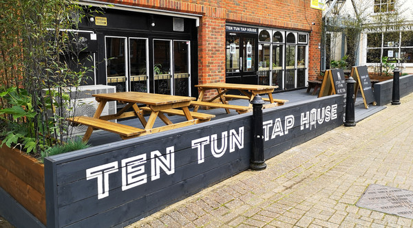 Ten Tun Tap House brewpub frontage in Alton